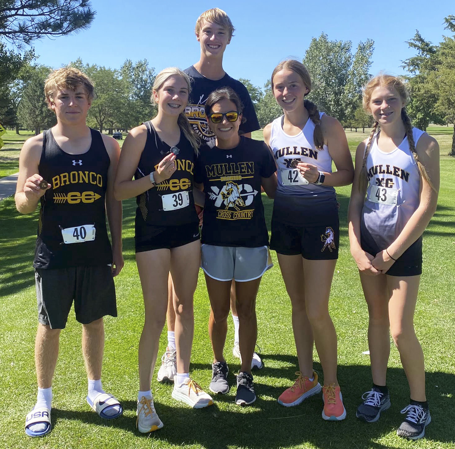 L-r: Kyle Finney, Peyton Paxton, Alex Moore, Coach Janie Kuncl, Harper Andersen, Lola Wingebach at Ainsworth. Lori Finney