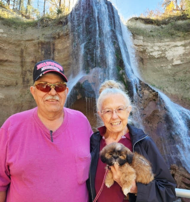 Chub and Cindy Pearman - and their Shih Tzus