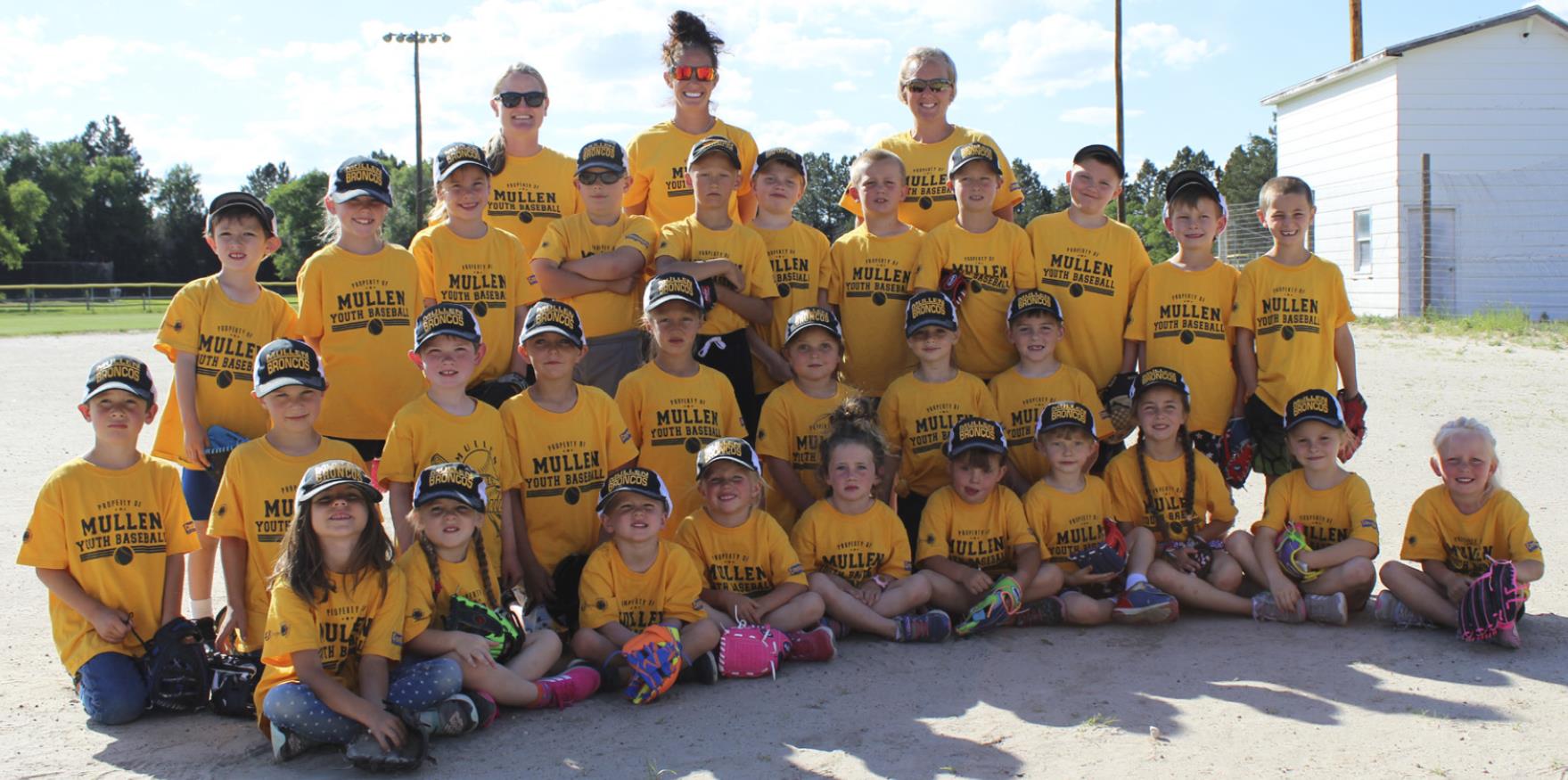 The t-ball and coach pitch teams ended their season at Stapleton last Thursday, June 24. Pictured are: Coaches, l-r: Amber Zimmerman, Kay Dent, Justa Deibler. Standing, l-r: Marcus Lattin, Ayden Lee, Logan Moore, Collin Donohoe, Teal Peterson, Jackson Newman, Caleb Deibler, Cylas Dent, Staylor Bain, Cooper Phillips, Tuff Pettit. Middle: Ethan Mann, Owen Mann, Braxton Spencer, Jaxyn Evans, Emri Dent, Charley Zimmerman, Keira Kearns, Zach Hicks. Front: Finley Mundorf, Eve Ericksen, Tate Phillips, Fallon Lee, 