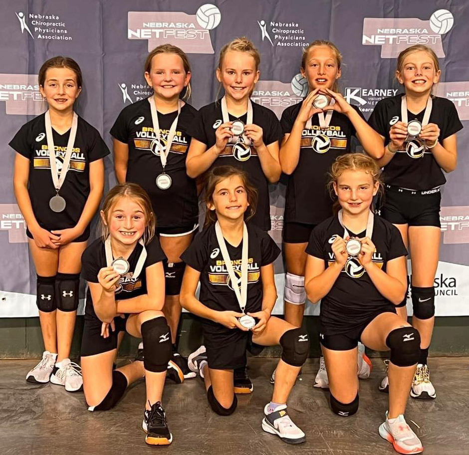 3rd/4th grade volleyball places 2nd