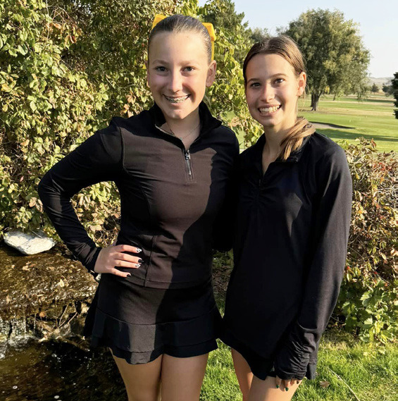 Girls golf team ends season at Districts