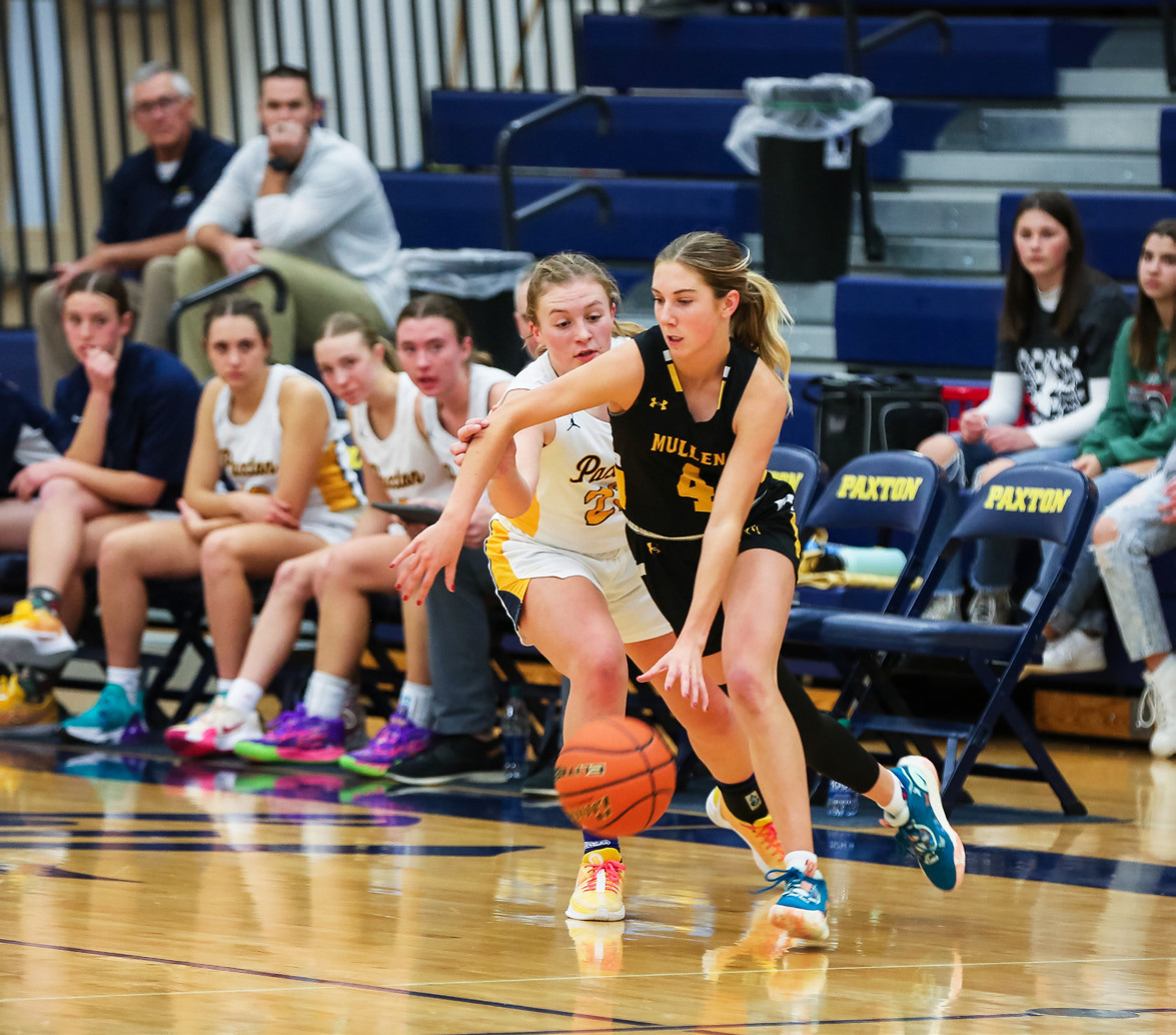 Peyton Paxton makes a move around a Paxton defender. Megan Andersen