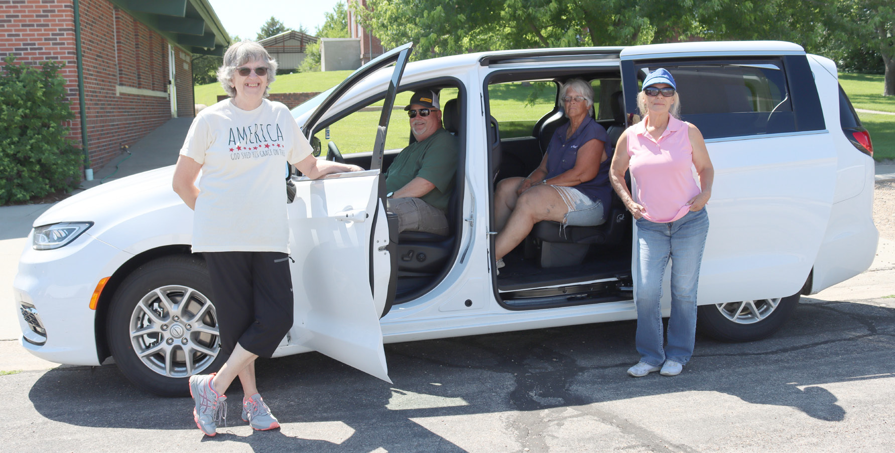 Hooker County Transit receives new wheels with grant