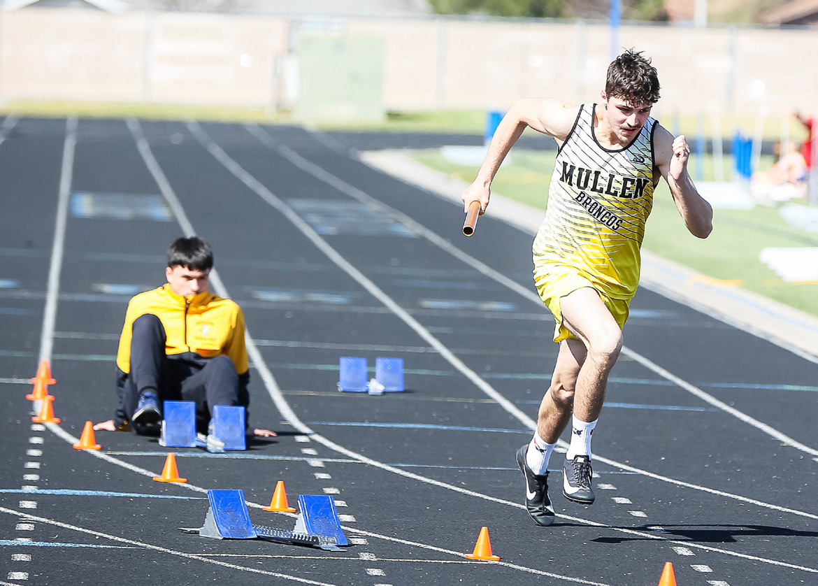 Jaylon Forsen starts the 4x1 relay for the Broncos.