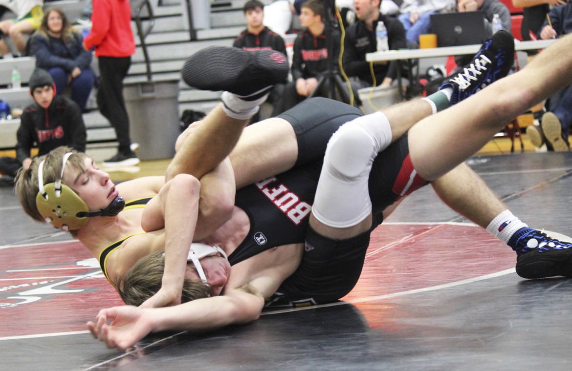 Eli Paxton in action last Saturday at Sutherland, where he earned his 100th career pin. Kris Forsen