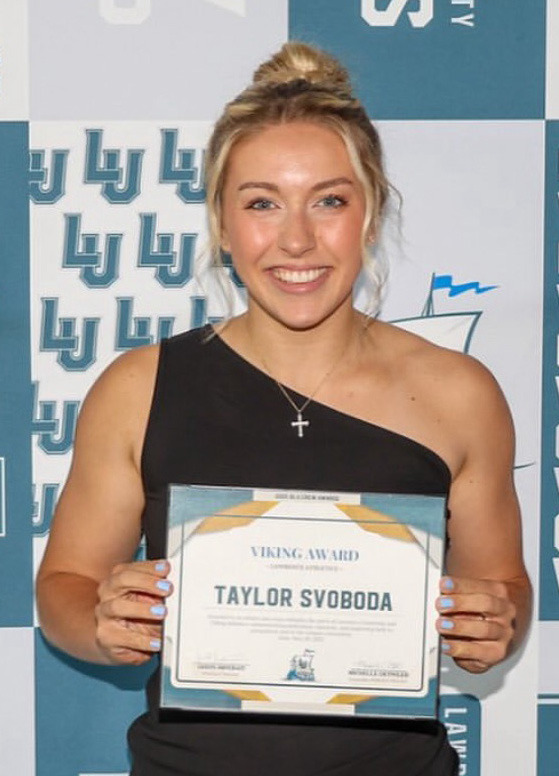 Svoboda receives BluCrew Award
