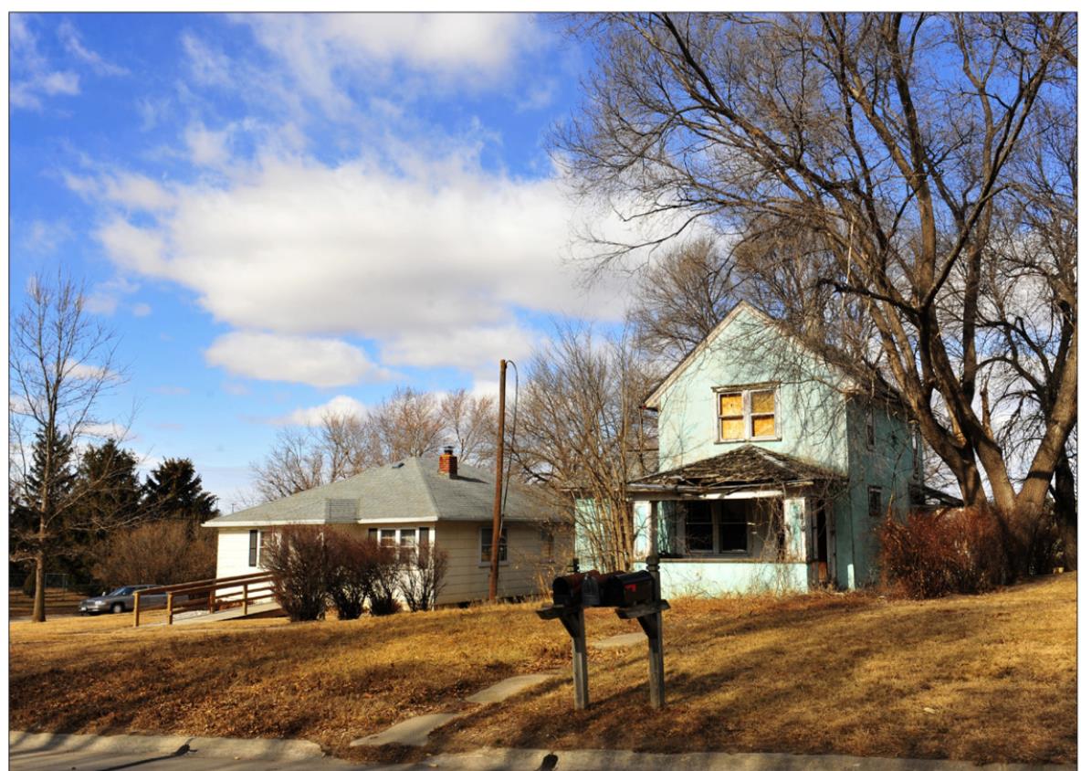 These older homes in Albion can be found in every community in the state. Nearly half of the state’s housing stock was built prior to 1970, and the share of older homes skyrockets in Nebraska’s smaller cities and small towns. Darin Epperly/Flatwater Free Press