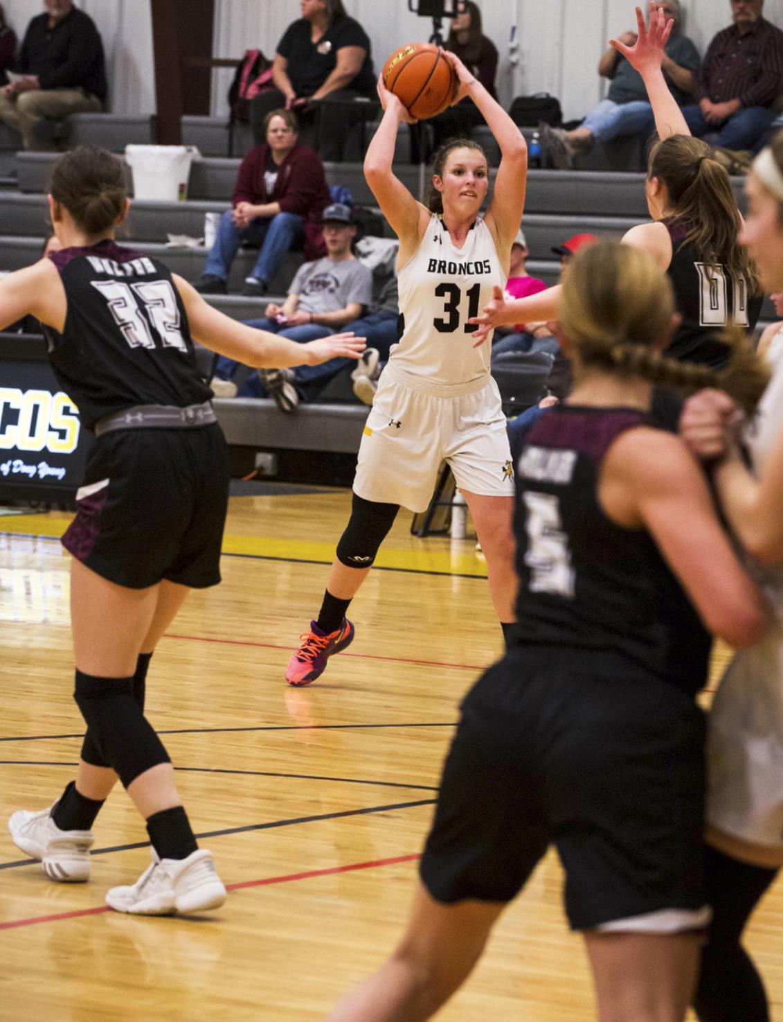 Jordyn McDowell runs the offense last Tuesday against Twin Loup. Megan Andersen