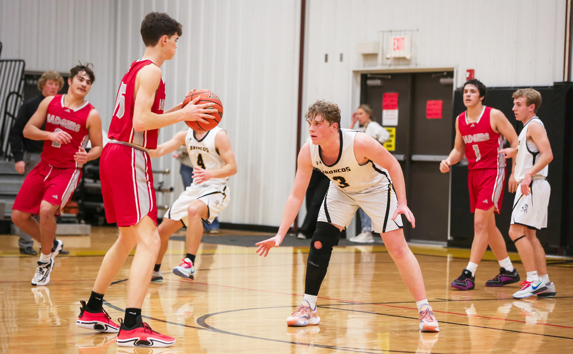 Ethan Hardin on defense last week against Valentine. Megan Andersen
