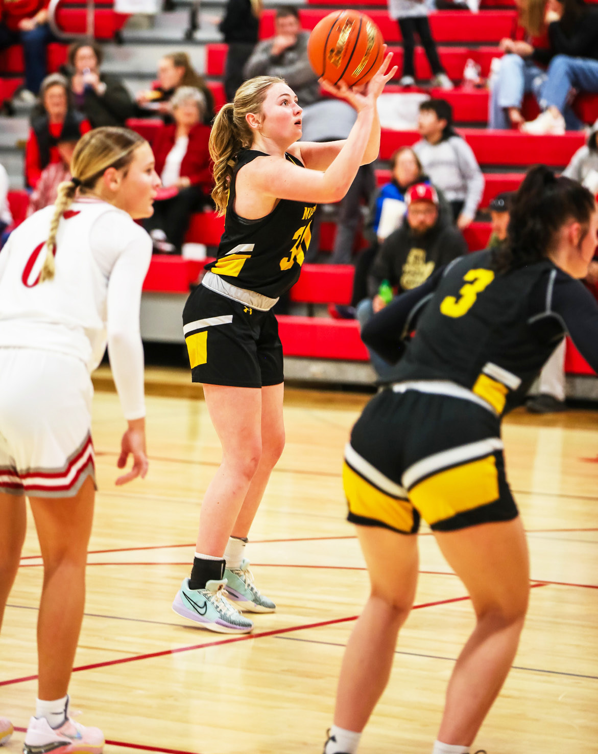 Hayley Donohoe shoots a free throw in Valentine last Tuesday. Megan Andersen