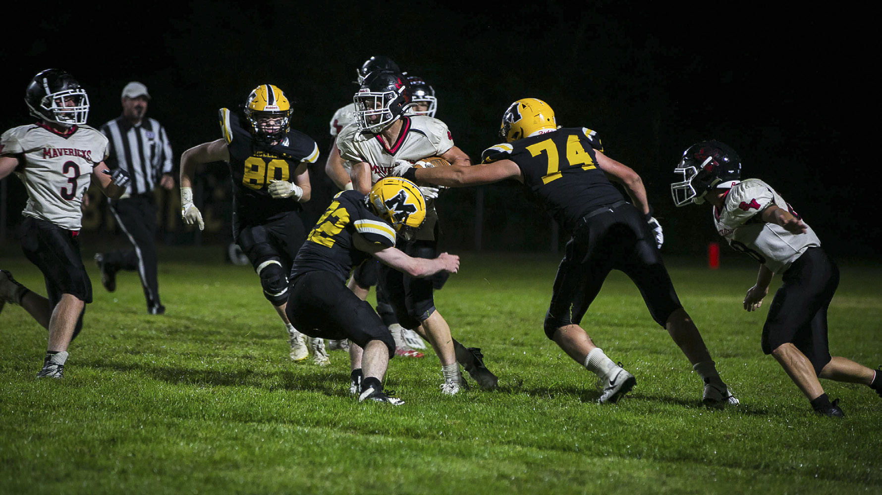 Sandhills Valley defeats Broncos with a 4th quarter run