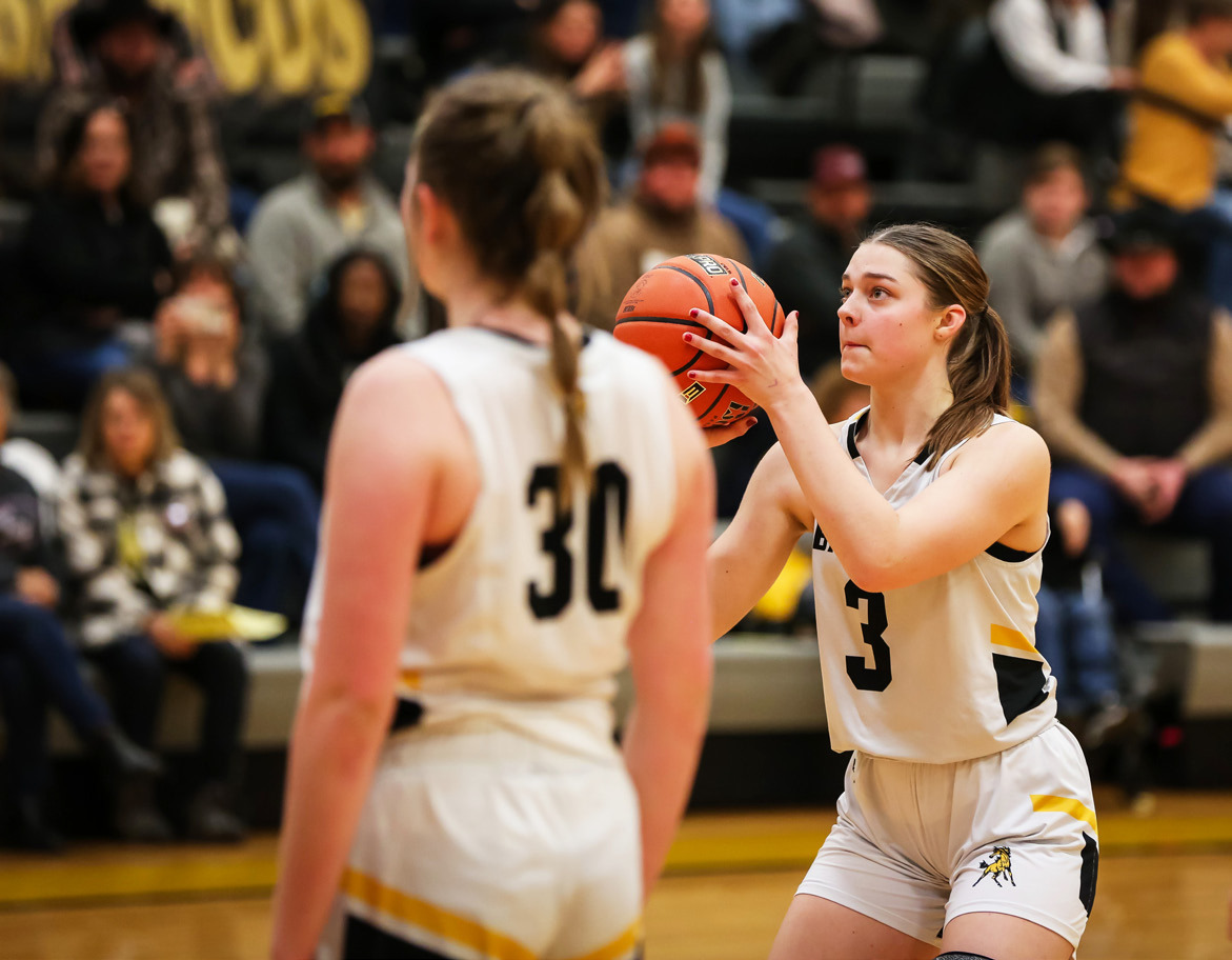 Georgia Wingebach concentrates on a free throw against Wallace. Megan Andersen