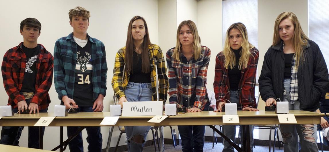 Quiz Bowl teams wrap up season