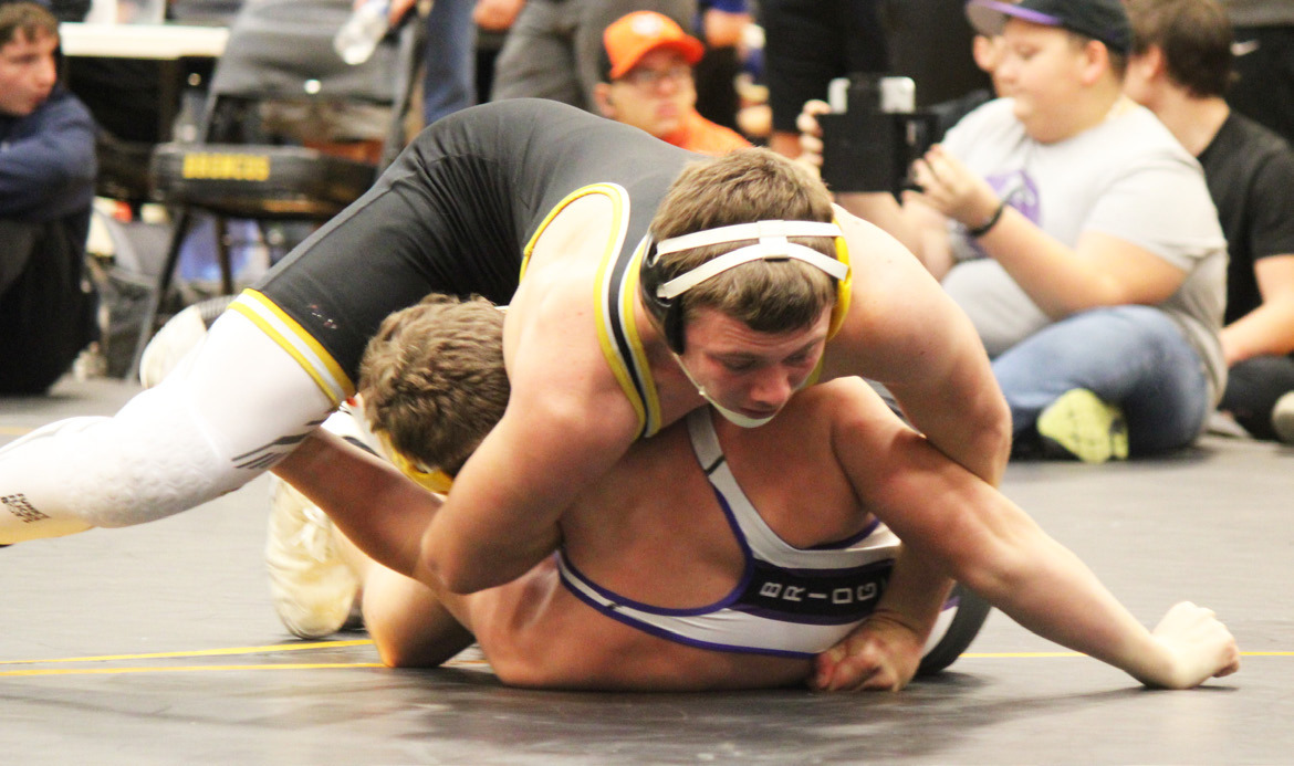 Cooper Walker placed 3rd at the Mullen Bronco Invite.