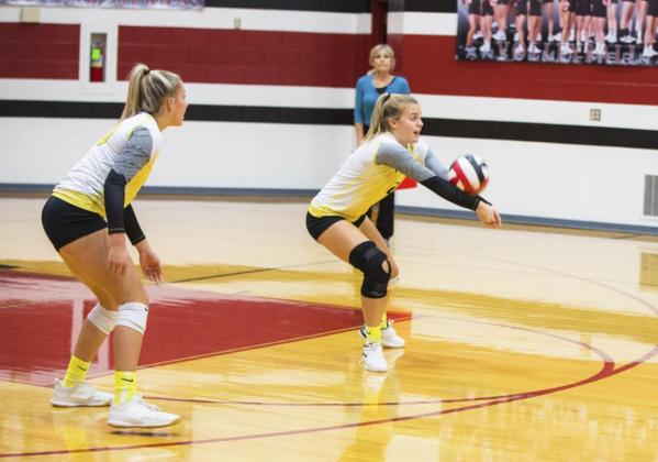 Lauren Schoonveld passes up the ball in MNAC action last week. Megan Andersen