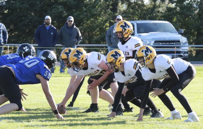 Some of the younger guys got reps last week in Arnold too, pictured l-r: Jason Kraus, Daniel Wright, Brandon Hardin at quarterback, Hunter Brown and Jaylon Forsen. Carolee Brown