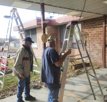 Darrell Leibhart and Willard Boyer did a nice job decorating outside.