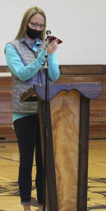 Mullen Public Schools holds Veterans Day program