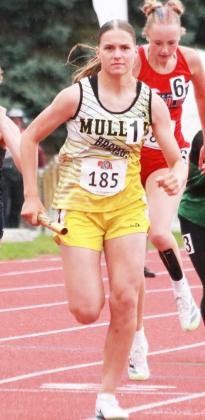 Brynne McCully in the 4x400.