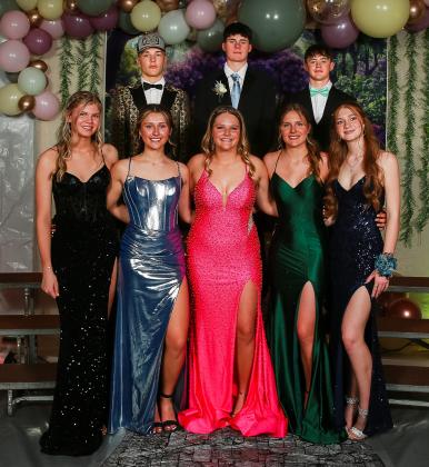 Mullen High School sophomores who attended prom last Sat urday, March 21. Back, l-r: Colby Kessler, Cian Connealy, Ben Werner. Front: Chloe Newman, Austin Deibler, Emerson Thor berg, Brynne McCully, Lola Wingebach.