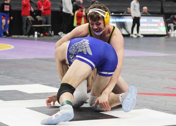 Cooper Walker competing at 165.