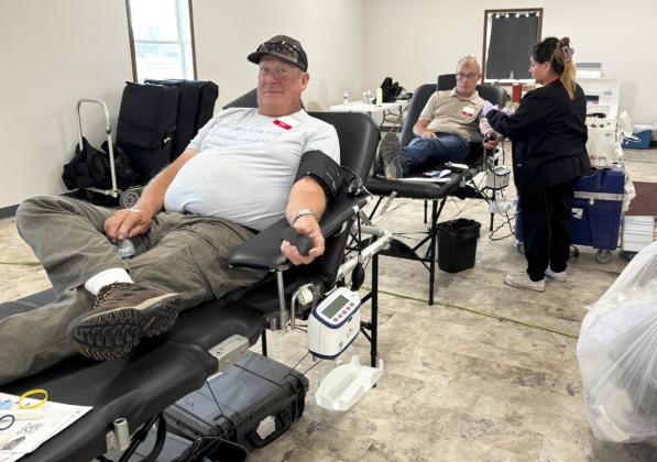 Dan Daly (left) and Ron Taylor were among the donors at last week’s blood drive. Gerri Peterson