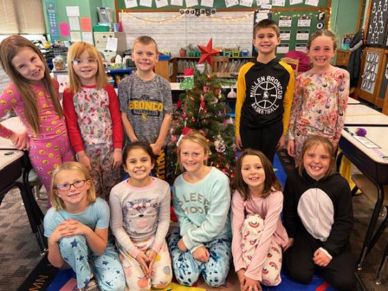 Pictured back, l-r: Eve Ericksen, Nora Pohot, Trent Cox, Tru Mundorf, Dailie Dent. Front: Fallon Lee, Abigail Gonzalez, Danielle Peterson, Ellie Licking, Aislynn Connealy.