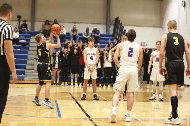 Kyle Finney shoots a free throw at Gordon last Friday. Megan Andersen