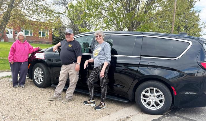 Hooker County Transit purchases second minivan with grant