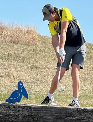 Jarren Forsen teeing off at Hyannis.