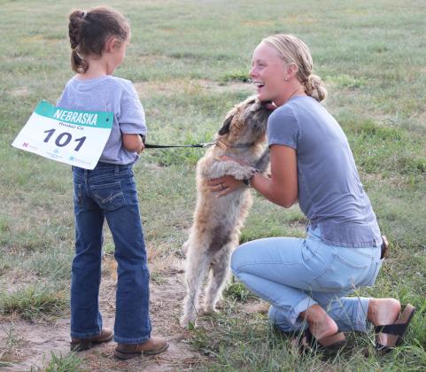 Murph knows how to win over judge Jacey Andersen for Clover Kid Addison Mundorf at the small animal show!