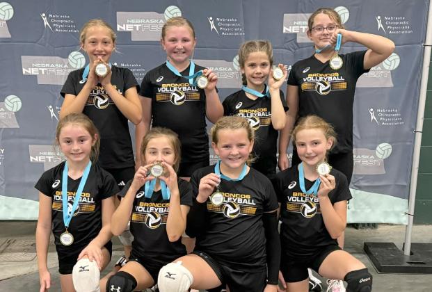 The 3rd-4th grade team then won the gold division of the Nebraska NetFest tournament in Kearney on Saturday, Oct. 12, placing 1st out of 8 teams in that division, going 5-0 again.