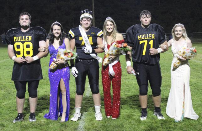 Homecoming royalty crowned