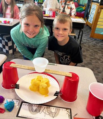 2nd graders learn about canyons