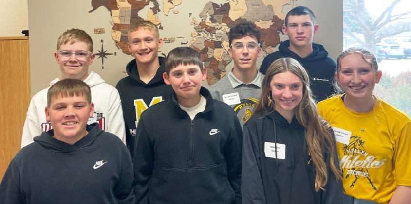 Junior high Quiz Bowl team, back l-r: Collin Donohoe, Teal Peterson, Brandt Mundorf, Cort Cox. Front: Carson Hegland, Colin Connealy, Olivia Cox, Kendall Vinton. Ron Taylor