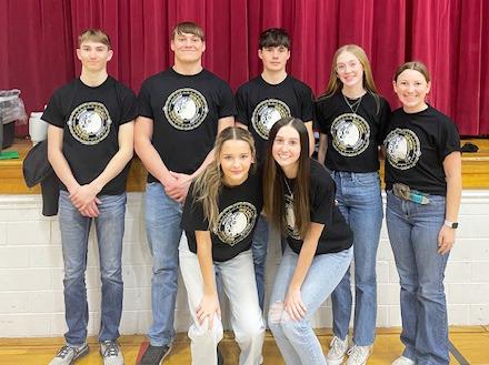 Senior high quiz bowl competes at MNAC