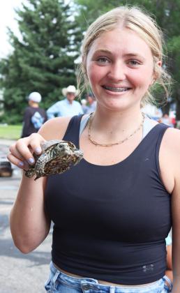 59 turtles race at Hooker County Fair