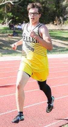 Left: Riley Hegland at the start of the 3200 at Districts. Right: Jack Coble competing at Districts. Megan Andersen