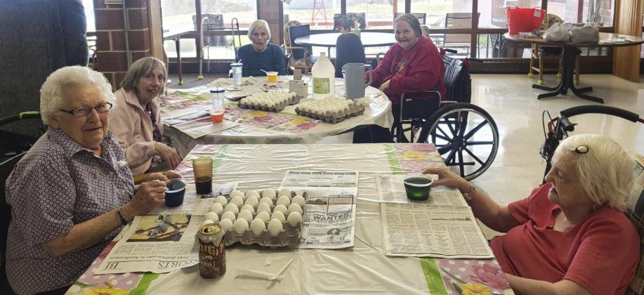 L-r: Nadene Andersen, Sharon Carson, Marlene Dykes, Ann Connell and Sharon Foster prepping to color eggs.