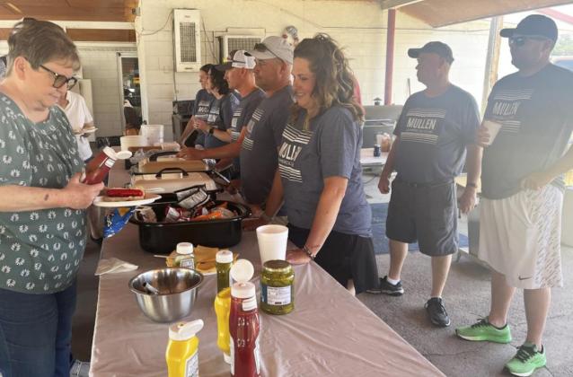 Commercial Club BBQ held during alumni