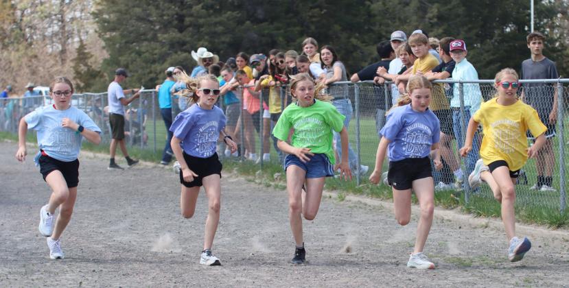 4th &amp;amp; 5th grade girls at the start of the 300 race, l-r: Avery Vinton, Ayden Lee, Kendall Phipps, Elle Gracey, Emri Dent.