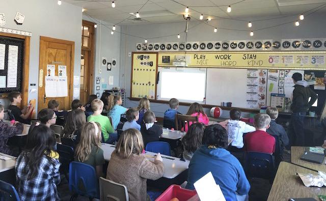 Jeffery Forsen teaches elementary students Spanish