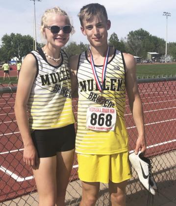 Tierston Moore and Alex Werner at Junior High State Track. Jennifer Moore