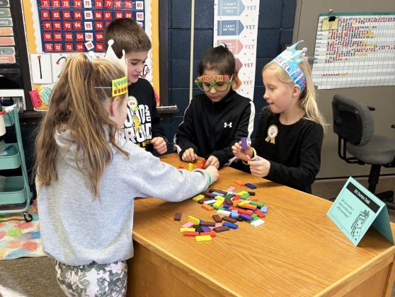 Elementary celebrates 100th day