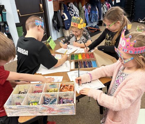 Elementary celebrates 100th day