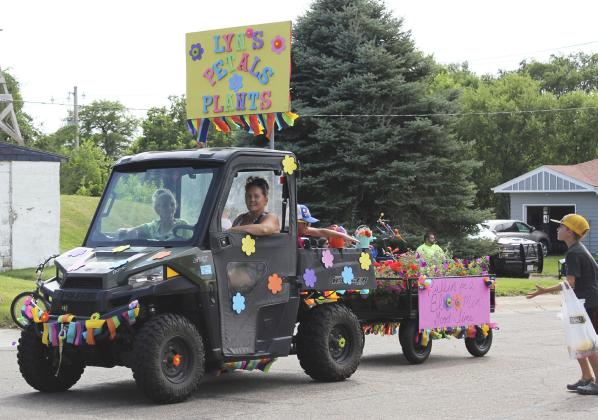 Lyn’s Petals &amp;amp; Plants won the business category of the fair parade on Saturday afternoon, Aug. 6, and also placed first overall. Gerri Peterson