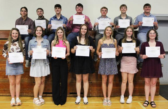Gerri Peterson Sportsmanship award winners, back l-r: Jaylon Forsen, Jacob Wingebach, Jarren Forsen, Owen Thorberg, Kyle Finney, Alex Werner, Tate Kvanvig. Front: Hope Miller, Ashlyn Simonson, Erika Massey, Jadyn Andersen, Peyton Paxton, Hayley Donohoe, Corynn Corbin.