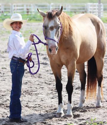 Finley Mundorf competing in the 4-H Horse Show. Gerri Peterson