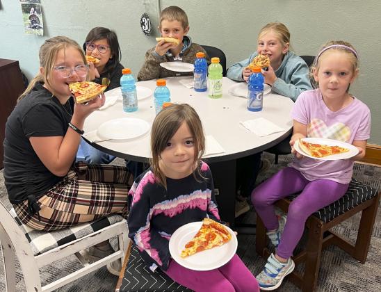 Clockwise from back: Grady Phipps, Kendall Phipps, Kinley Crisp, Nora Pohot, Jocelyn Oliveira, Natalee Walker. Brett Mauler