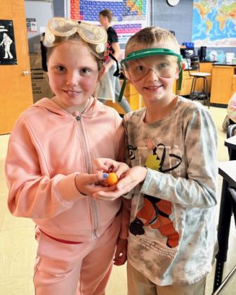 2nd, 3rd graders attend Chemistry II science fair